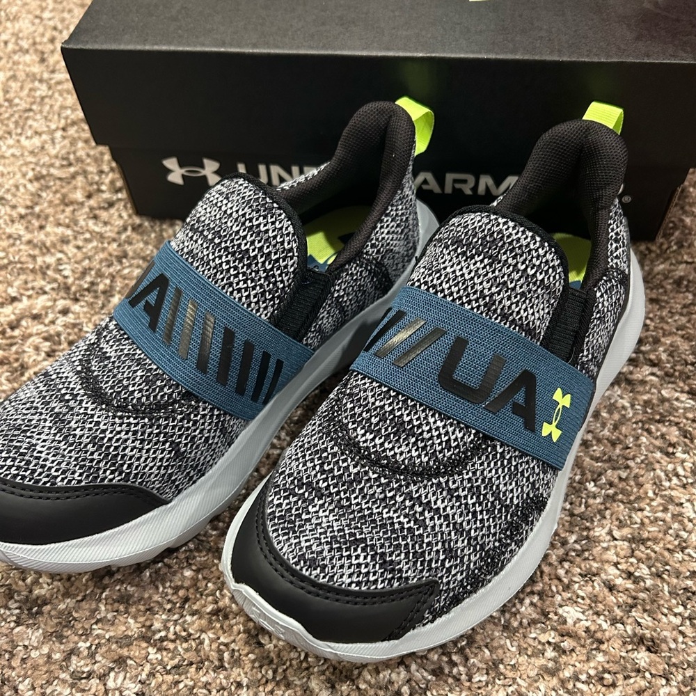 Under armor sneakers Y1.5